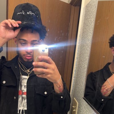 Ovie_17J's profile picture. 🎋way