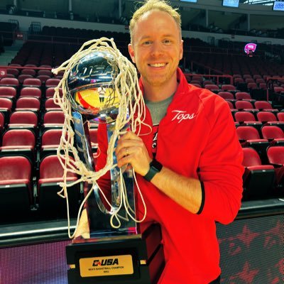 Faith, Family, Country, and Sports… PA Announcer for @WKUBasketball. Sports broadcaster for @923WFKN