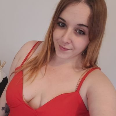 gaspesienne 28 ans rousse 
j'adore le sexe venez vous abonner pour avoir du plaisir avec moi 🍒💦👅😈