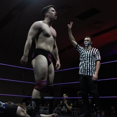 Chicago area based Photographer at conventions and indie wrestling shows.