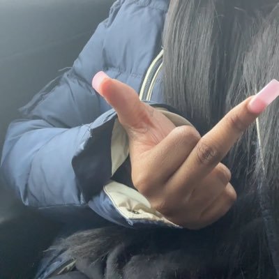 Kirst3nNic0le's profile picture. 