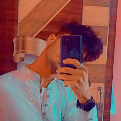 boy_hand_some's profile picture. Idk what To write in Bio