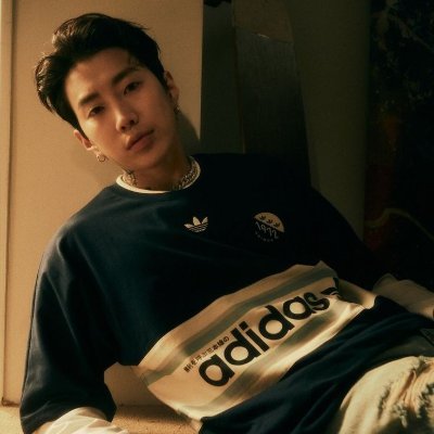 Potraying @JAYBUMAOM. At least there is one of my song on your playlist, right?