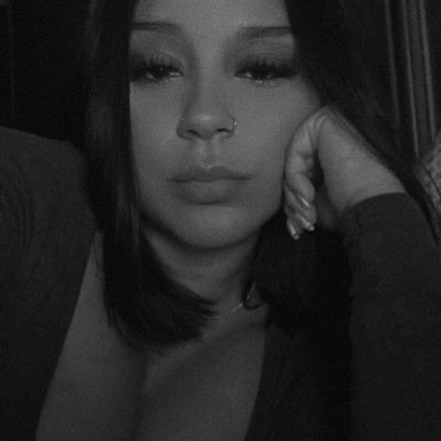 kristaleeex's profile picture. https://t.co/7lknwrkjr9