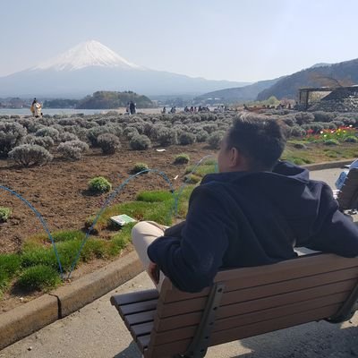 rhielperez's profile picture. 