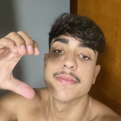 moreno, 183 cm, treino, amo os animais, fã de taylor swift, odeio cólicas