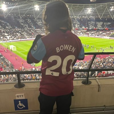 @westham @westhamwomen 🫶🏻