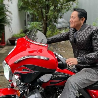 bachxuan737's profile picture. cứ bị mê trung niên ý