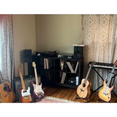 democrat, hippie,love music, musician,stand for woman’s rights fuck Trump 💙💙🌊🇺🇦🇺🇸no DMs crypto or porn