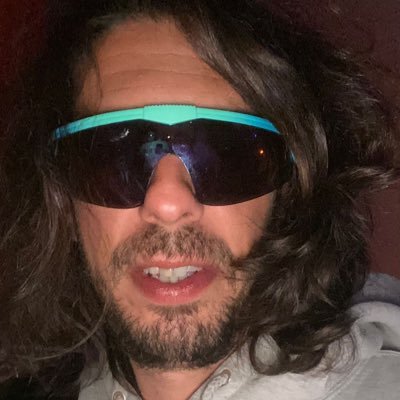 ChristianMantu's profile picture. 📸 Photographer & Photo Reporter | Video Making/Production/Direction/Editing | collabs Aljazeera, Euronews, Trt World, Vice News America | FROM THE BED collect.