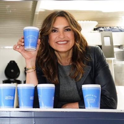 Dog person who is obsessed with her cat. Geriatric millennial. Addicted to EO, coffee, Garvez, and winter. Kinky shower wings forever. ā¼ļø18+.
