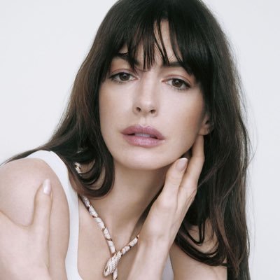 Updates and daily media content of the american actress Anne Hathaway. Posting videos, pictures, updates & more. Not impersonating, this is a fan account.