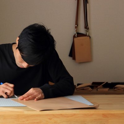 ■慣れなくても最初から使いやすい革財布を製作しています🪡 ■累積販売点数1500点突破🙇(評価平均⭐️⭐️⭐️⭐️⭐️ 4.9/5.0)