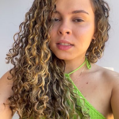 kellycrisfr's profile picture. ;)