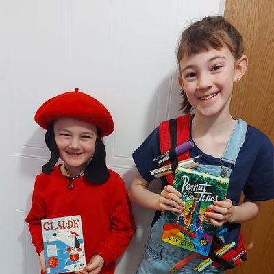 Children's Librarian- Bristol Libraries. Reading for Pleasure advocate. Mum to 2 booklovers. Neurodivergent. She/her.

All views my own
Founder @kindnesswave_bl