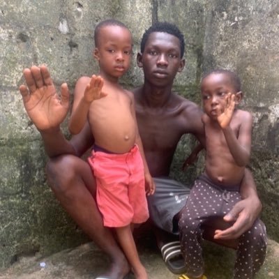 Hi good people am looking for help am an orphan living with my siblings.we need food🥘we are facing many hardships please🙏we really need help anything is appre