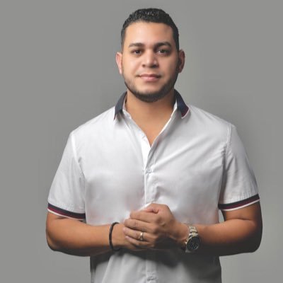 erickdlrosa's profile picture. #Politico #Regidor #Padre #Higüeyano #IngSoftware #Trader | @AedropGroup | @MrRobotRD | @RadioPlayRD | @ipezasrl