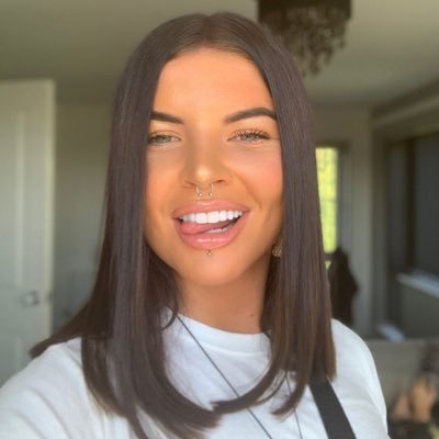 do you care for a chat and get to know each other better and more better 💕💞❤️