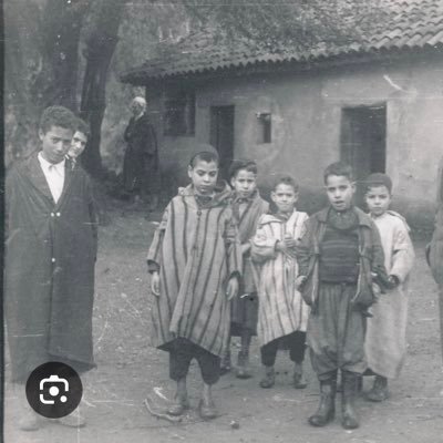 lavroz45's profile picture. 