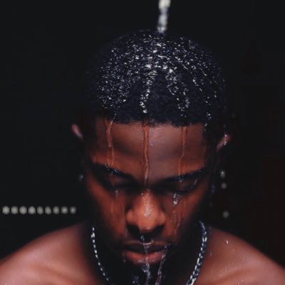 iam_ehiz's profile picture. INDEPENDENT SINGER, SONGWRITER FROM 🇳🇬💜 NOW LISTEN TO MY SONGS⬇️