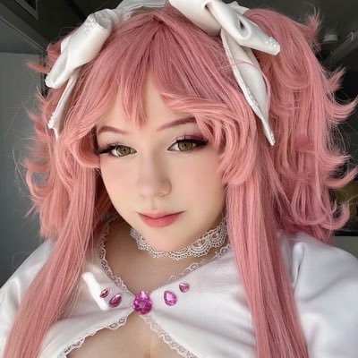 idol girl enthusiast | award winning cosplayer & twitch affiliate