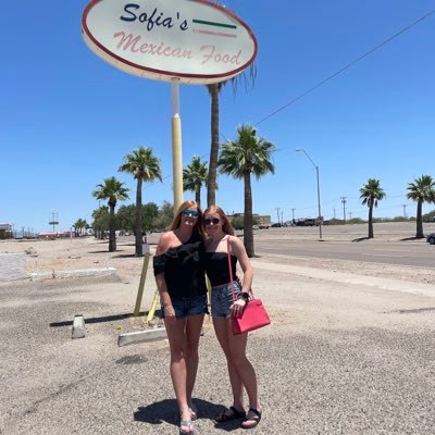 momhopp1's profile picture. 