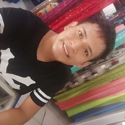 HIJO DE DIOS 1,77mts, 23 años 🇧🇴 miembro de la IBPC, *(operador) de maquinarias pesadas
*TURISMOLOGO
*SEGURIDAD INDUSTRIAL