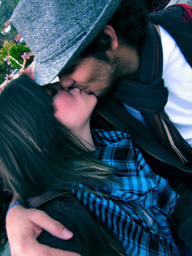 Vickyniieto's profile picture. Love music, family, drinks and friends ;) #UNE estudiante de Ad. de empresas de diseño. http://t.co/kBF2T5C3AB