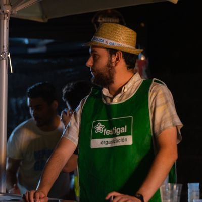 Coma quen di, un ninguén
(el/he)