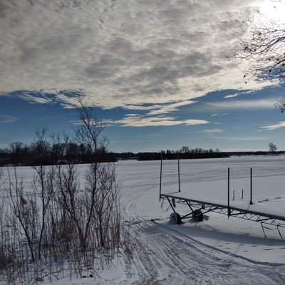 VanRobar24's profile picture. 