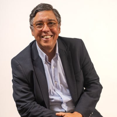 Diputado por el Distrito 7 de Valparaíso | Profesor de historia y maratonista