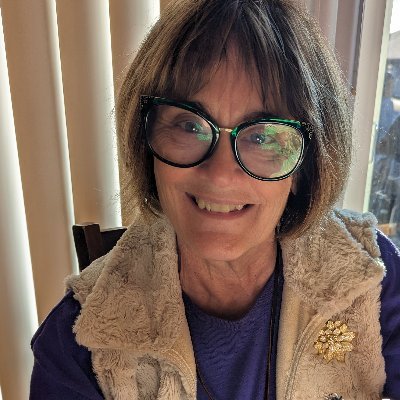 Lifelong reader, changing technology all the time, elementary librarain