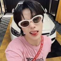deb (@prettyhubi) 's Twitter Profile Photo