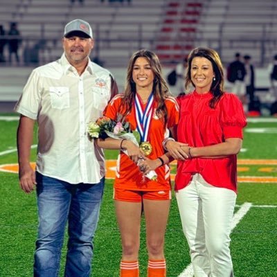 Celina HS ⚽️ Capt/Sr #4 🥇🥇|1st Team All-State Defender | UCCS Commit ‘24 🖤⚽️💛 | FCDallas U19 ECNL-RL 💙❤️