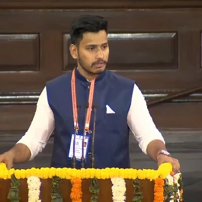 Yatin__Duggal's profile picture. Absurdist / जिजीविषा ✨