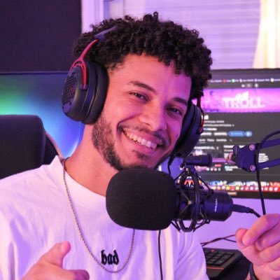 Streamer da @leveelgg | YouTube 153k+ 🔴| TikTok 59k + 📱| Criador de conteúdo sobre o @predecessorgame |