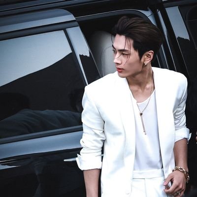 Stage Name: Jay (제이)
Birth Name: Jay Park
Korean Name: Park Jong Seong (박종성)
BLUE JAYS 🇵🇭💙