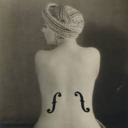 holdupnoww's profile picture. I'm awesome 🤗🤗🤗.