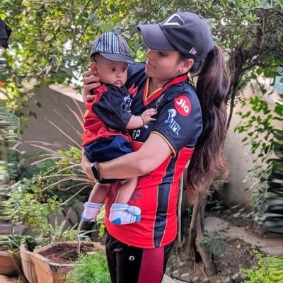 Pixel-Girl 😍 Virat Kohli & RCB's Die Hard Supporter ❤️🖤 Android Club Member, Tech & Automobile Enthusiast And Pharmacist