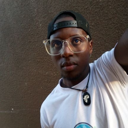 manziuthu's profile picture. 