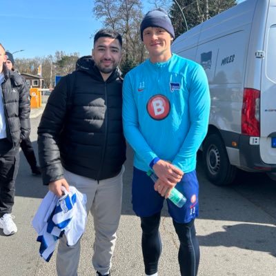 13Cembo's profile picture. 25 🦁❤️💛 | Free Agent | 🇩🇪 VBL Playoffs 22 | Mitglied bei Hertha BSC 💙🤍 | TOP 32 DFB ePokal 2021