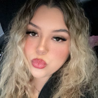 __kay98's profile picture. 444