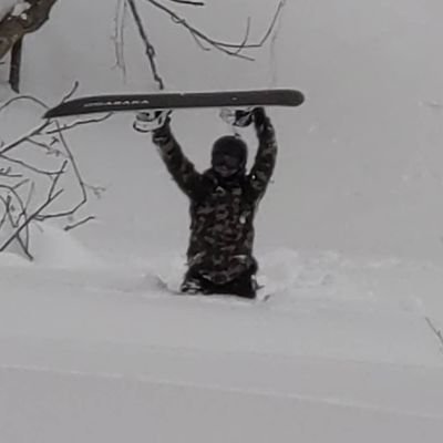 毎週、滑りたくて地元に戻りました🗻路線、高速バス運転士やってます🚌以前は都内でコミュニティバス運転士やりながら、副業で配達員やってました🛵無言フォローすいませんm(__)m何卒よろしくお願いいたします