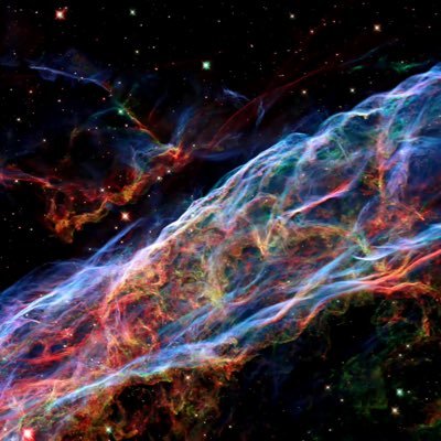 redlipshotstuff's profile picture. 