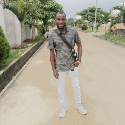 UrOneTimeGuy's profile picture. I'm just a boy who God is using 🙏🙏🙏🙏