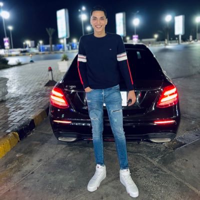 حب اللي يخليك تحب الحياة معاه✨💛.