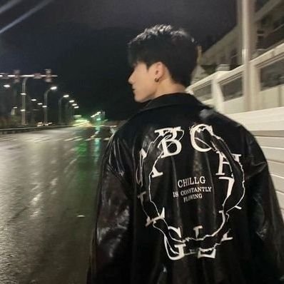 lungi_dnc's profile picture. 𝐓𝐡𝐨𝐬𝐞 𝐰𝐡𝐨 𝐟𝐥𝐲 𝐬𝐨𝐥𝐨 𝐡𝐚𝐯𝐞 𝐭𝐡𝐞 𝐬𝐭𝐫𝐨𝐧𝐠𝐞𝐬𝐭 𝐰𝐢𝐧𝐠𝐬🕊- ᴏɴᴇ ᴍᴀɴ ꜱʜᴏᴡ.