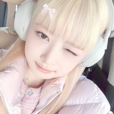 business back up ; @ after dm
selling app prem, nokos and twitter blue.