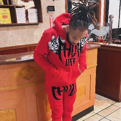 Tezzy SneakerHead👟Js Nikes 💰💰Band Runner💸💸$MoneyTeam$ 💯💯🔫🔫 #FreeVell #CJW🌍RLD #LongLiveDHunt #R.I.P UncleChris