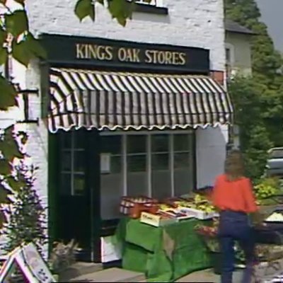 A mini motel in Kings Oak; a look at how Meg's sitting room may have looked in the 2001 series if it had been recreated for Jill...